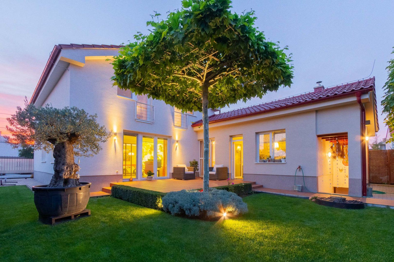 PREDANÉ,6. izb. rodinný dom nachádzajúci sa v srdci Stupavy.