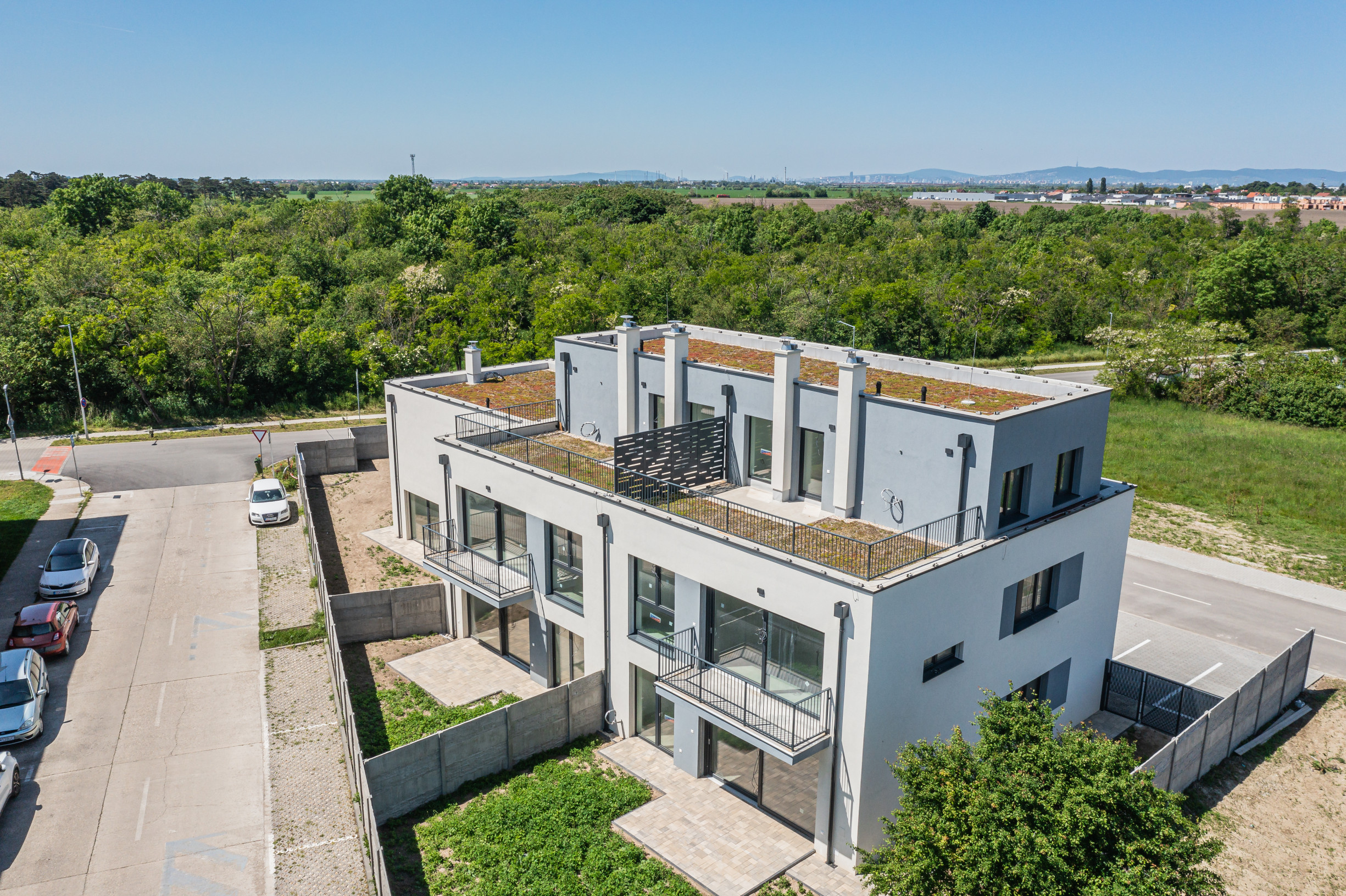 3i Byt v štandarde s kuchyňou so záhradou 63 m2,