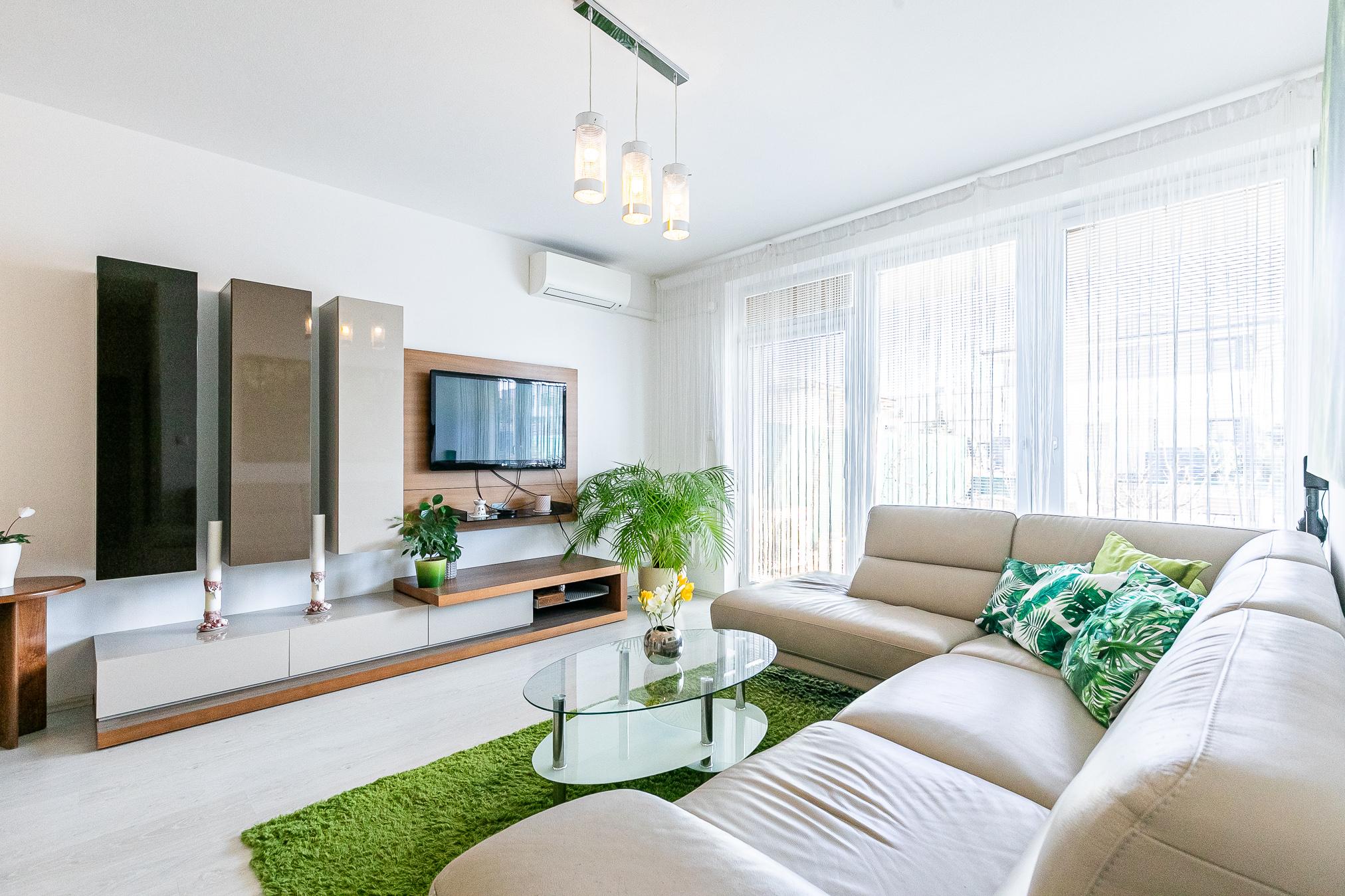 3 izb.byt s PREDZÁHRADKOU+TERASA,KLIMATIZÁCIA,PARKING.