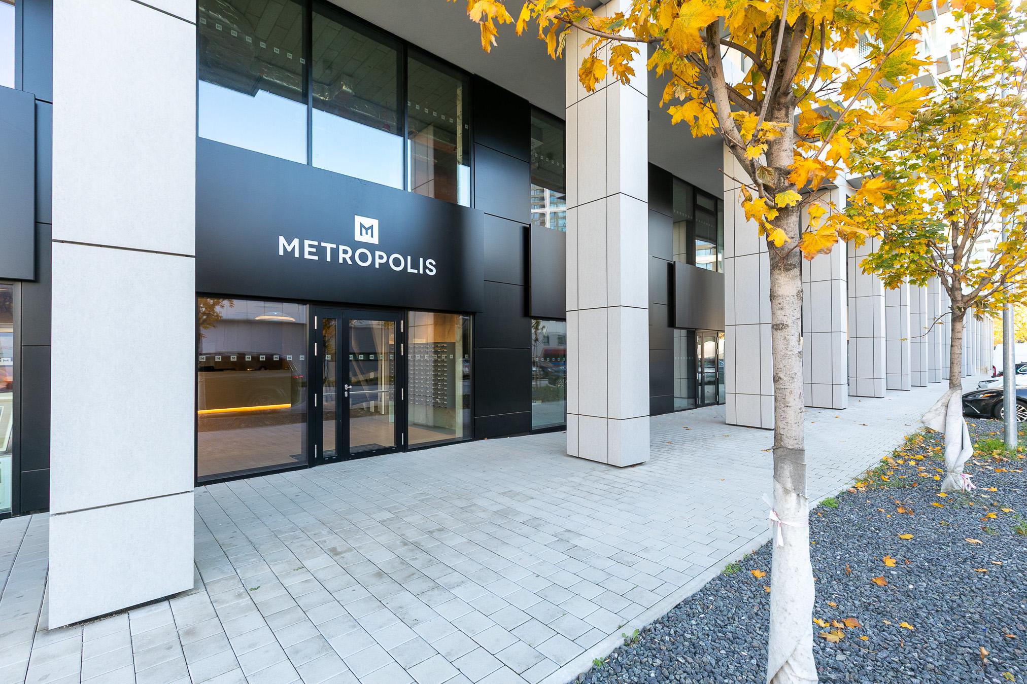 Úplne NOVÝ zariadený 3 izb.byt METROPOLIS + parking, pivnica.