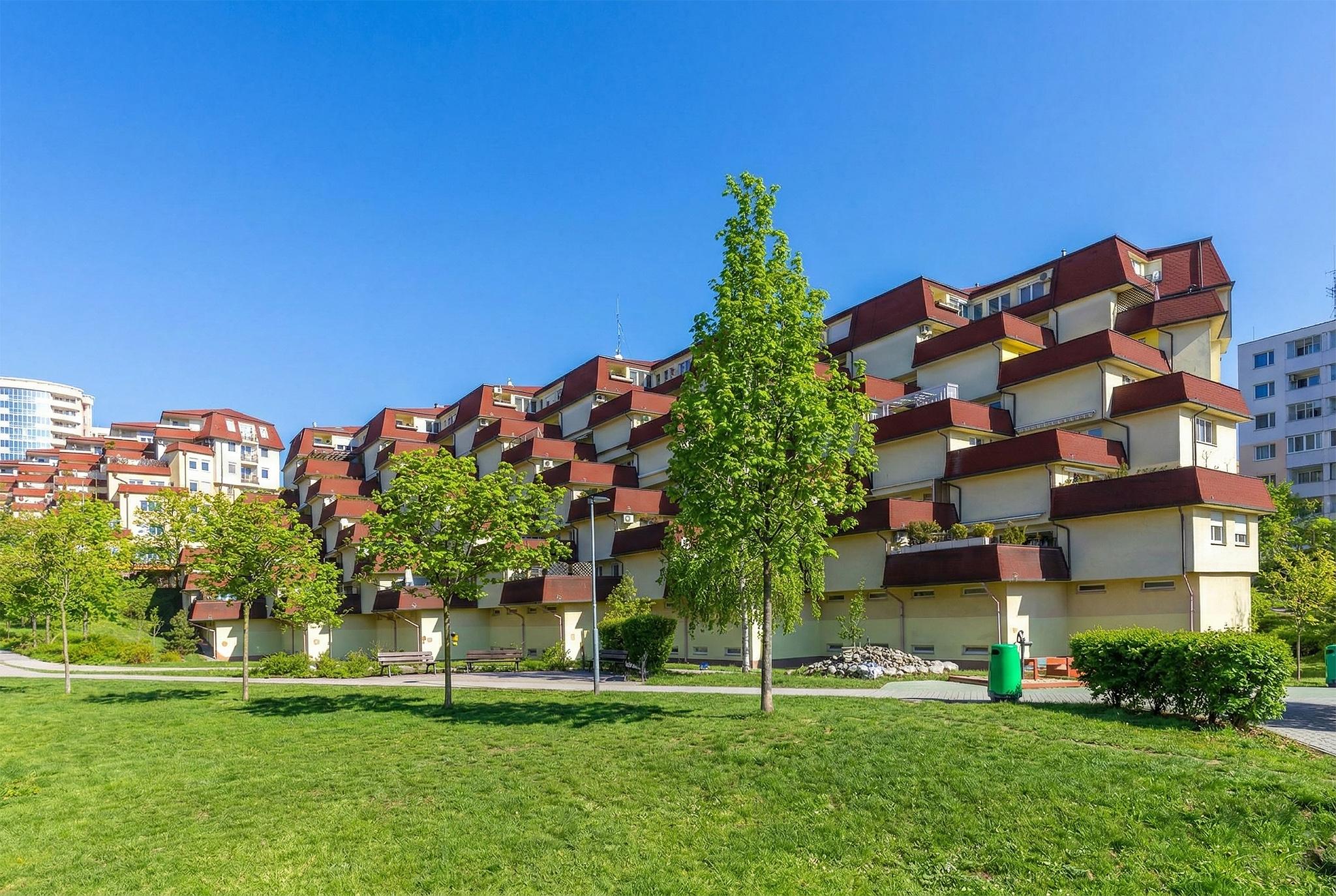 PRIESTRANNÝ 3 izb.byt, garáž, klimatizácia v TOP časti BA IV