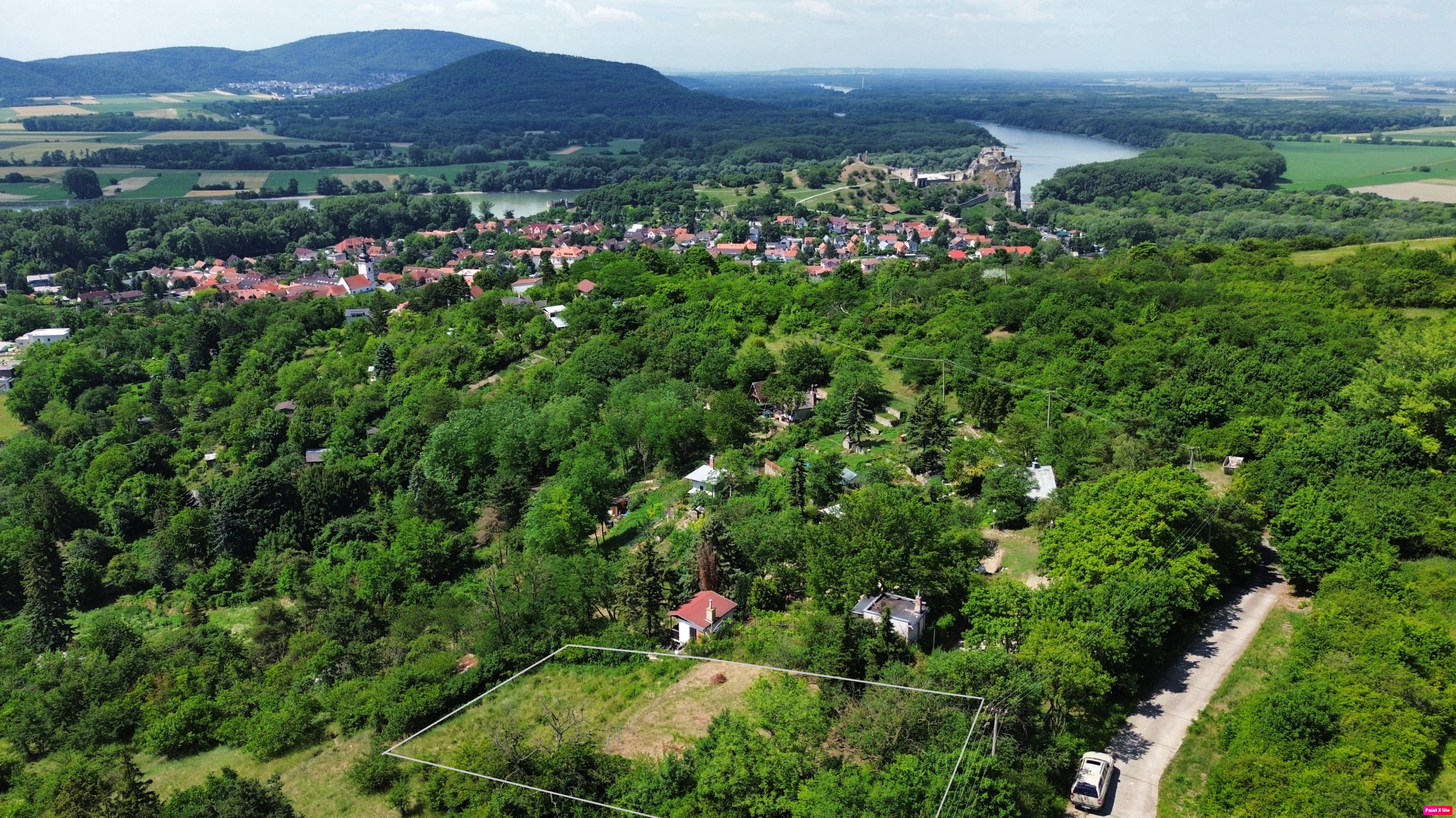 Krásny rekreačný pozemok s výhľadom, Devín - K Zlatému rohu
